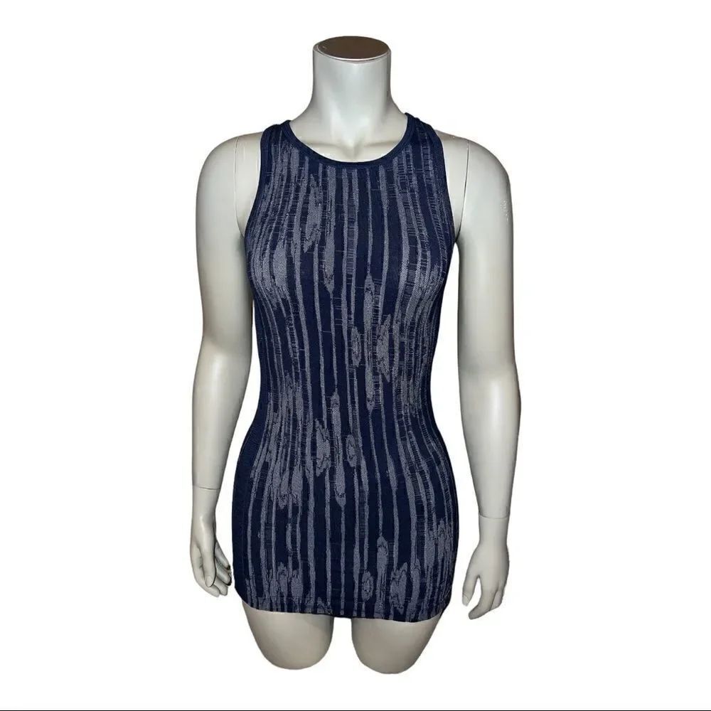 Athleta Women's Blue Stretch Striped Tank Top Extra Small EUC